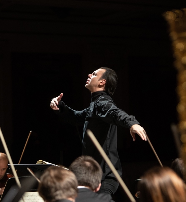 by Alexandra Muravyeva