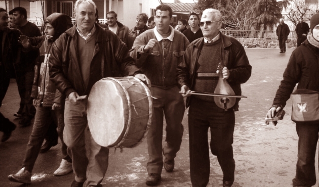 Λυρες