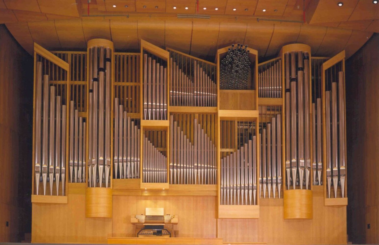 Εκκλησιαστικό-Οργανο-c-Στέφανος-Καραμανιάν-1400x906