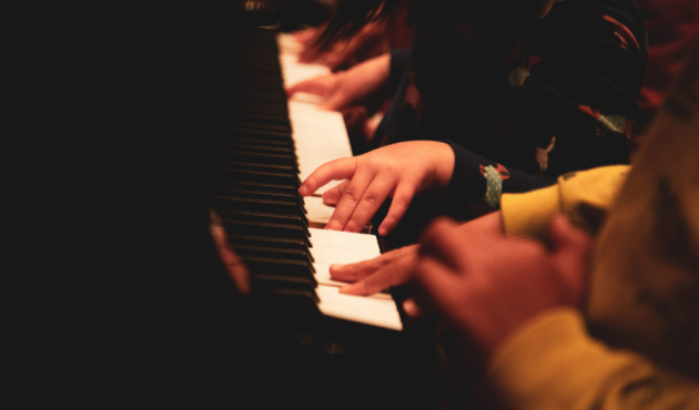 2023.04.09_Ekp.programma-Anakalyptontas_ta_organa_tis_orchistras-arpa-piano_IMG_8001©Kiki Papadopoulou