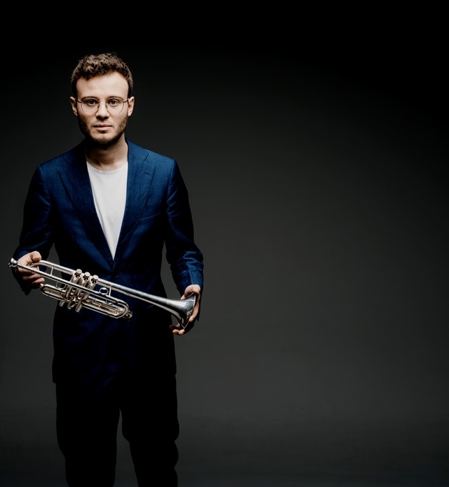 Simon Höfele Photo: Marco Borggreve