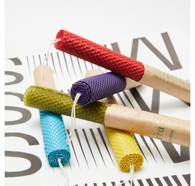 Χειροποίητες λαμπάδες από φυσικό μελισσοκέρι, ΤhygaTerra 18€ ©Αntonis Katrakazis