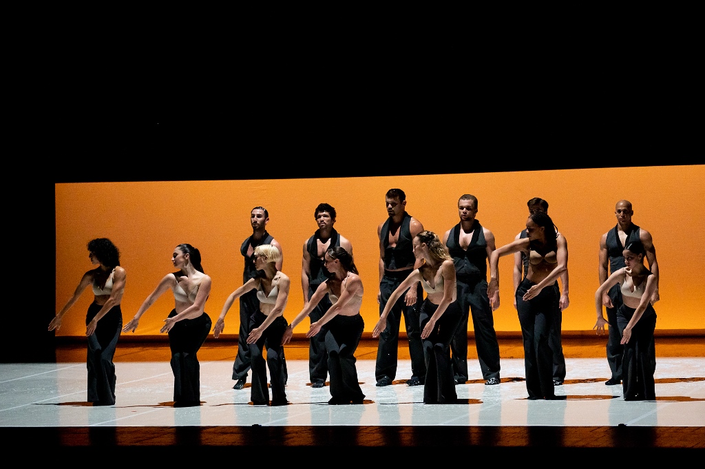 DanceMe_0515_©Rolando-Paolo-Guerzoni-Teatro-Comunale-di-Modena.jpg