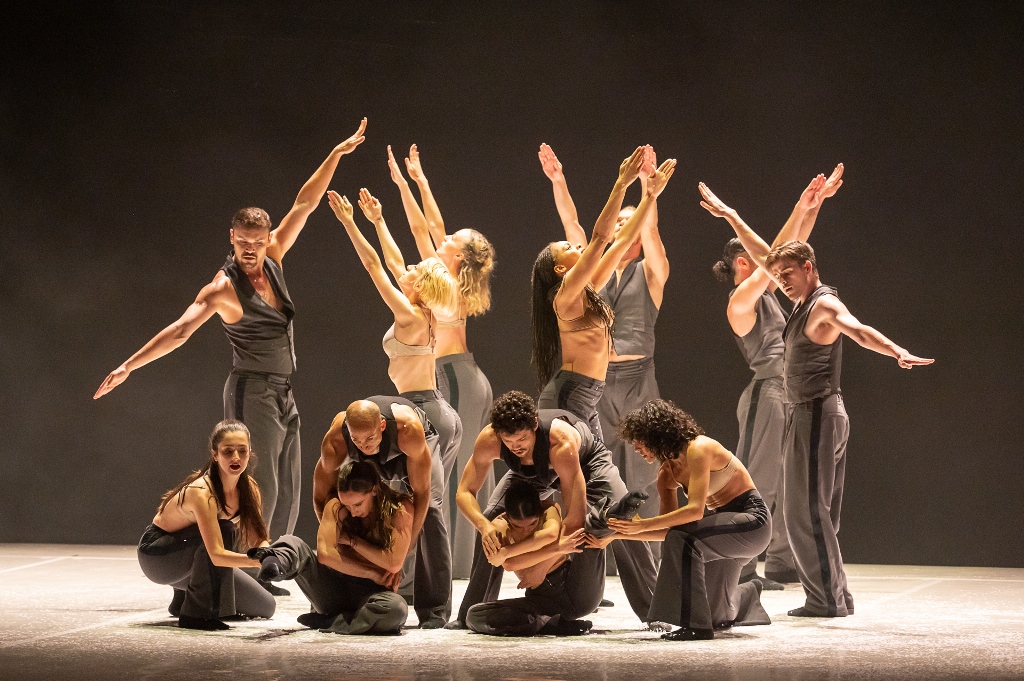 DanceMe_0546_©Rolando-Paolo-Guerzoni-Teatro-Comunale-di-Modena.jpg
