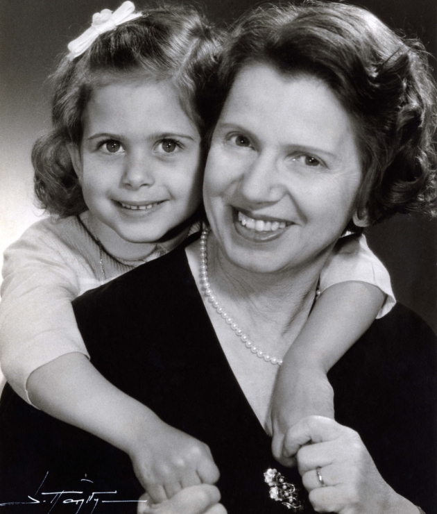 Agapimeni Theia Lena