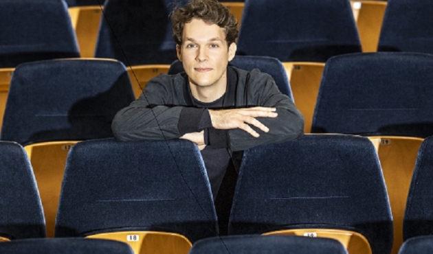 photo Lukas Sternath_5∏ Thomas Rabsch_mobile