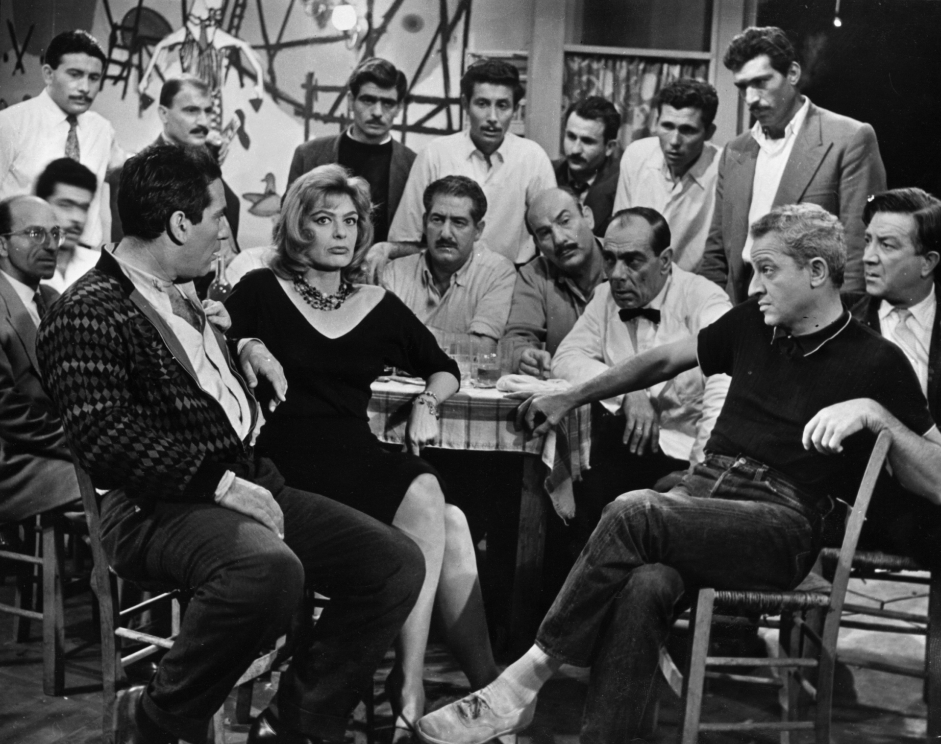 25-26 hatzidakis-pote tin kyriaki-2