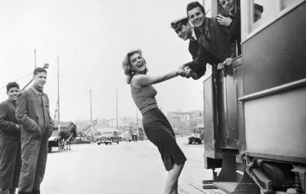 25-26 hatzidakis-pote tin kyriaki