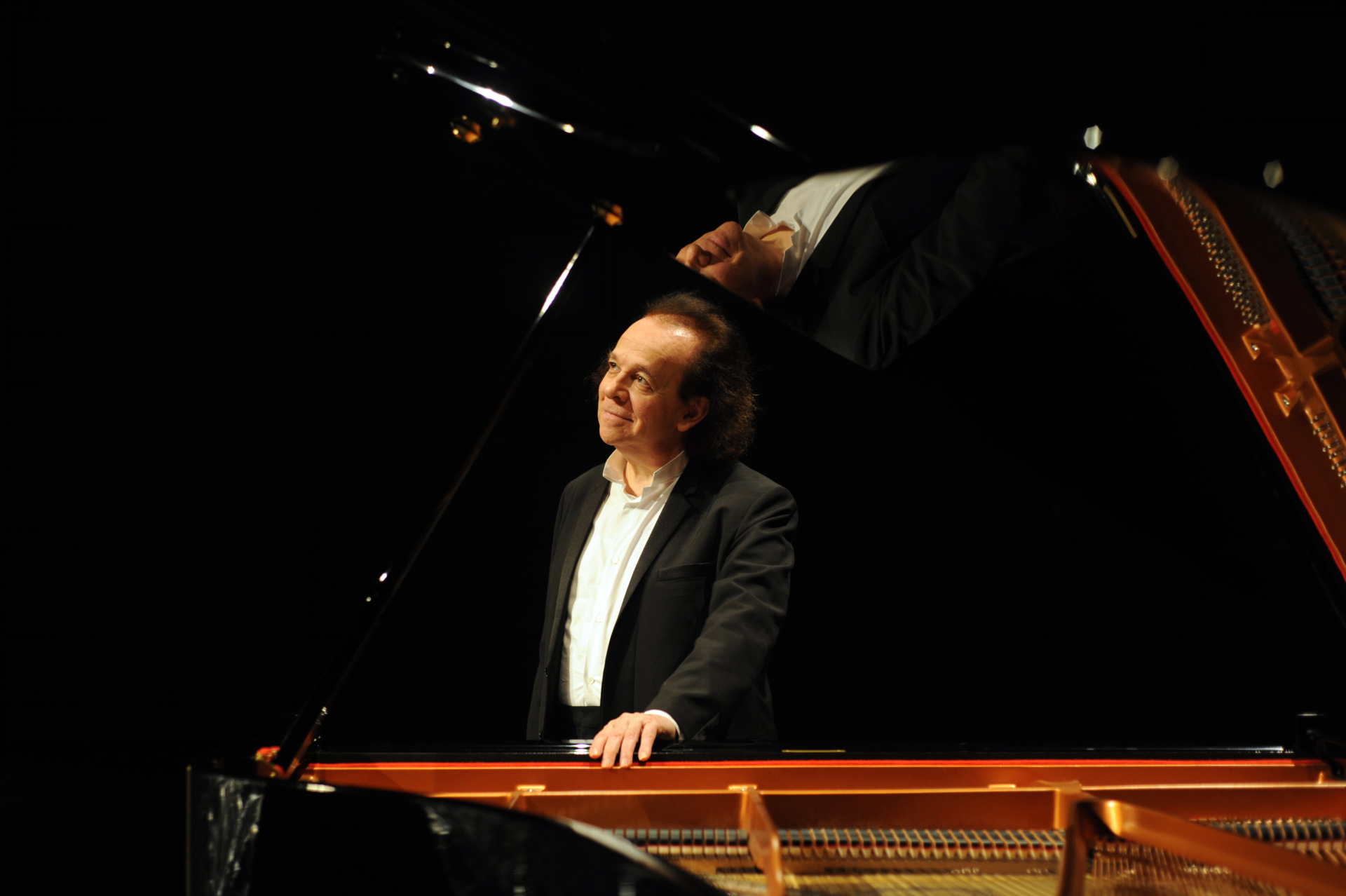 26-27_Cyprien Katsaris